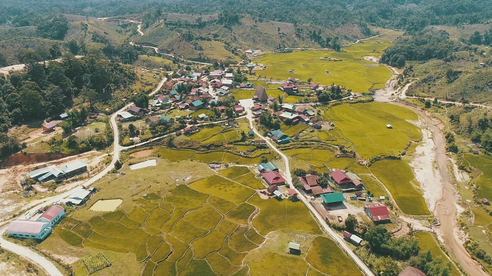 Vi Rơ Ngheo Village - The Eco-friendly Village in Kon Plông Mountains